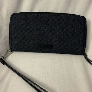 Iconic RFID SMARTPHONE wristlet